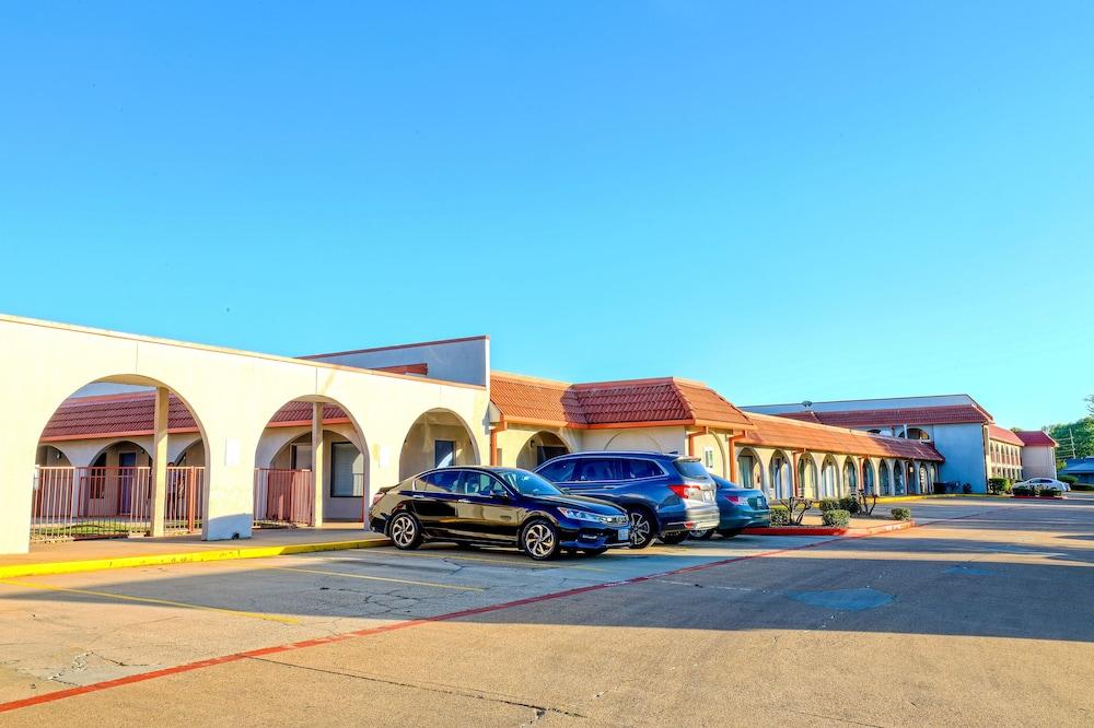 Motel 6-Longview, TX - North Exterior foto